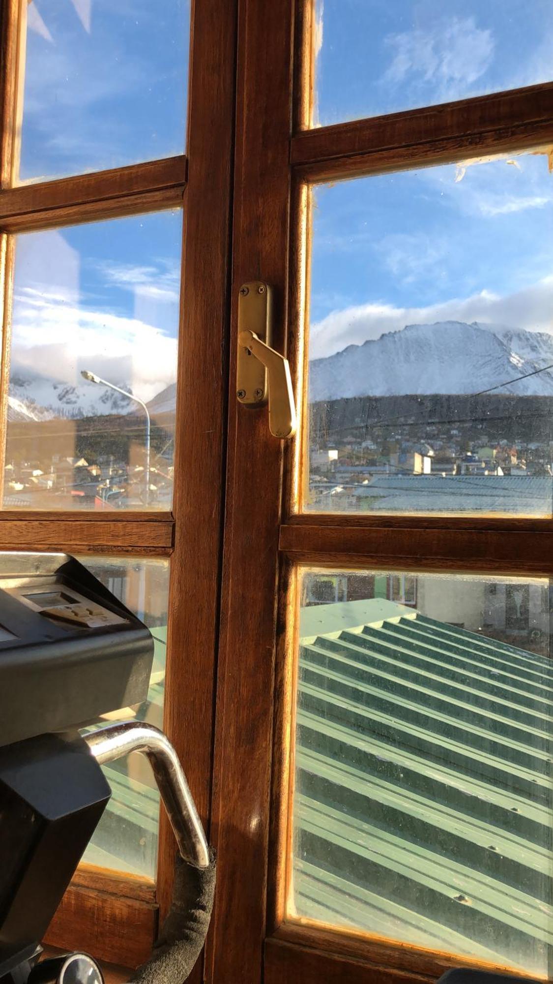 Departamentos Ahnen Apartment Ushuaia Ngoại thất bức ảnh