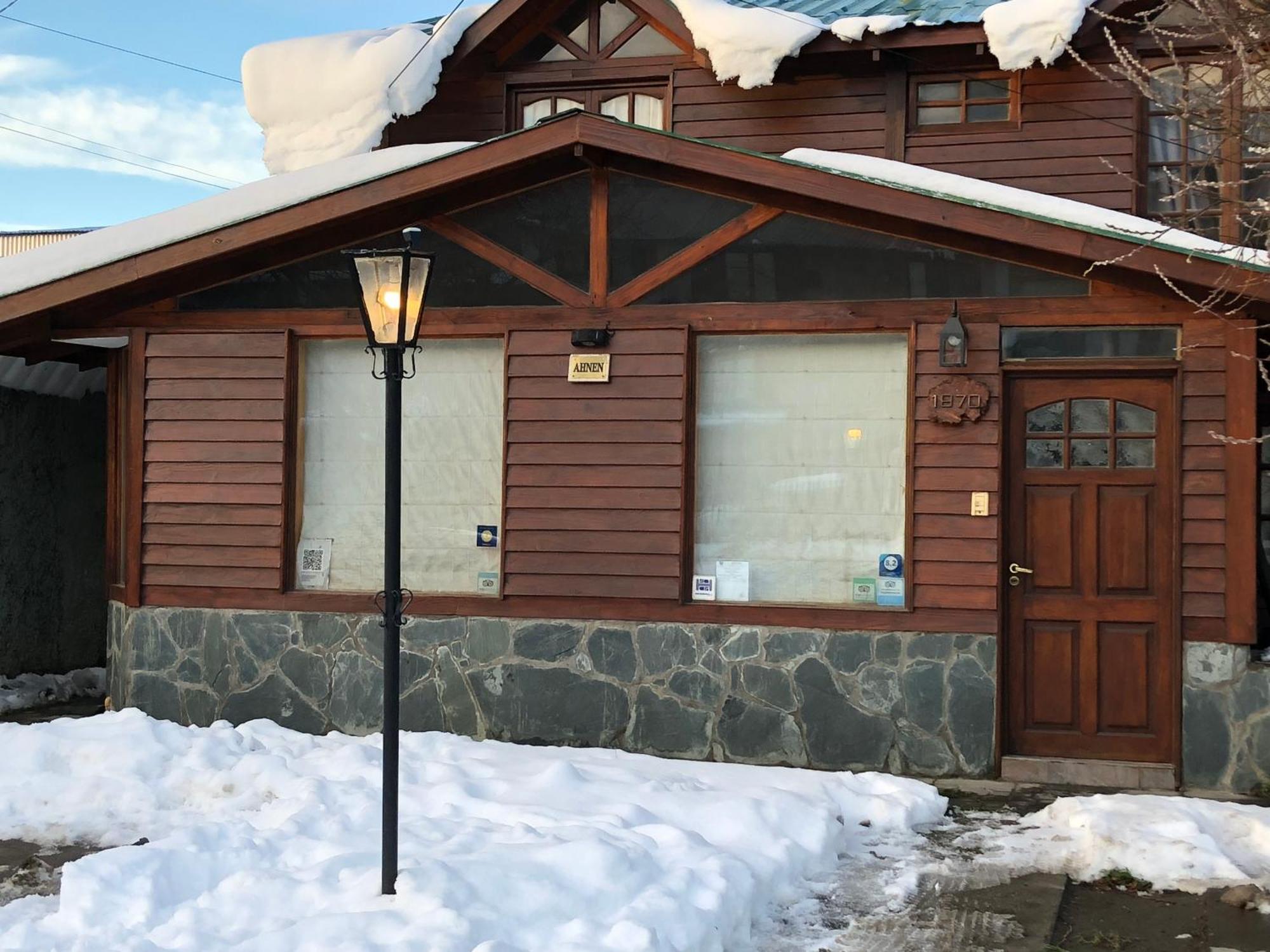 Departamentos Ahnen Apartment Ushuaia Ngoại thất bức ảnh